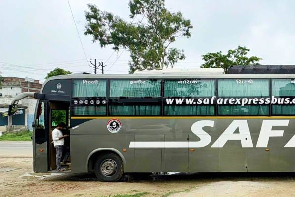 safarexpressbus.com-slider3-0-1752147888